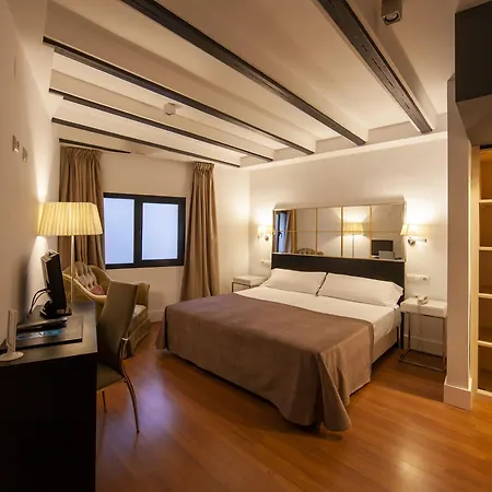 Hotel Yit El Postigo